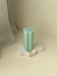 Daisy Pillar Candle