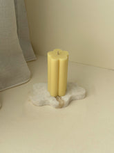 Load image into Gallery viewer, Daisy Pillar Candle
